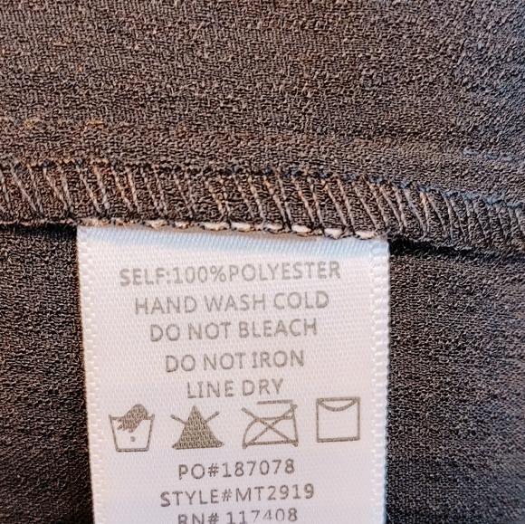 Ruffle sleeve blouse - Picture 9 of 10